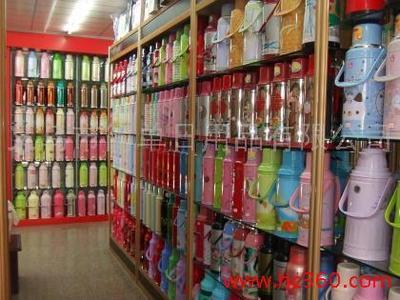 便攜出行新選擇 華濃迷你旅行電吹風(fēng)，折疊設(shè)計全球電壓通用